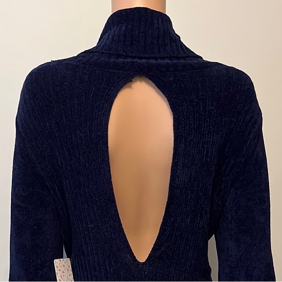 Free People NAVY Blue Velvety Turtle Cowl Neck Open Back Knit MIDI Dress Large - Picture 6 of 11